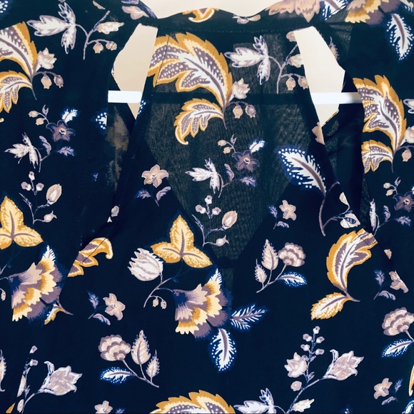 Sheer Floral Cutoff Long Sleeved Blouse Top - Picture 8 of 8